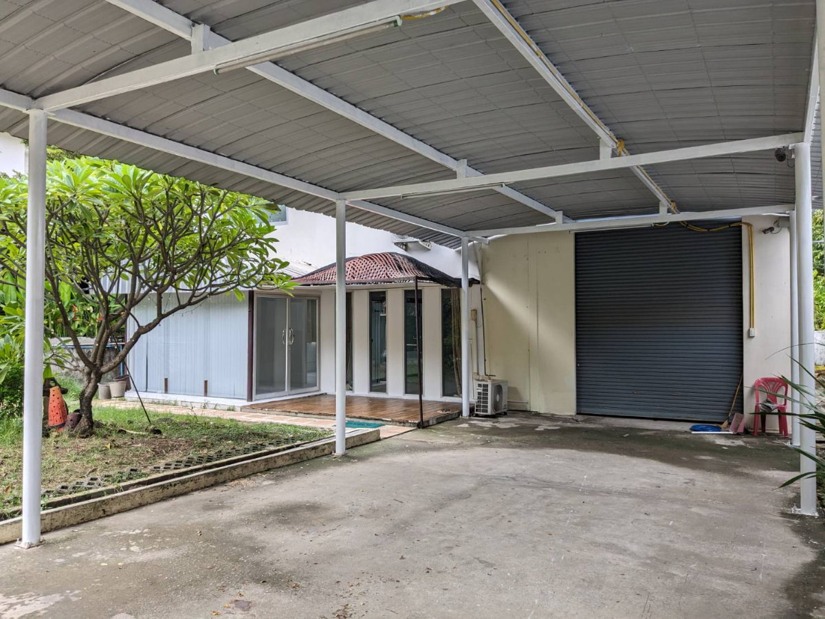 picture Home office & Warehouse / House & garage for rent - 10/12