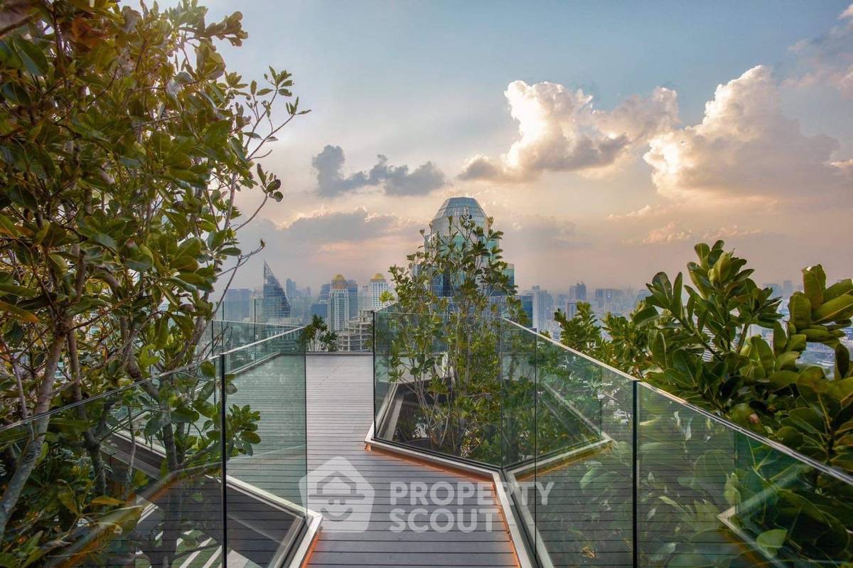 picture Studio Condo at Life One Wireless near BTS Phloen Chit (ID 921697) - 15/16