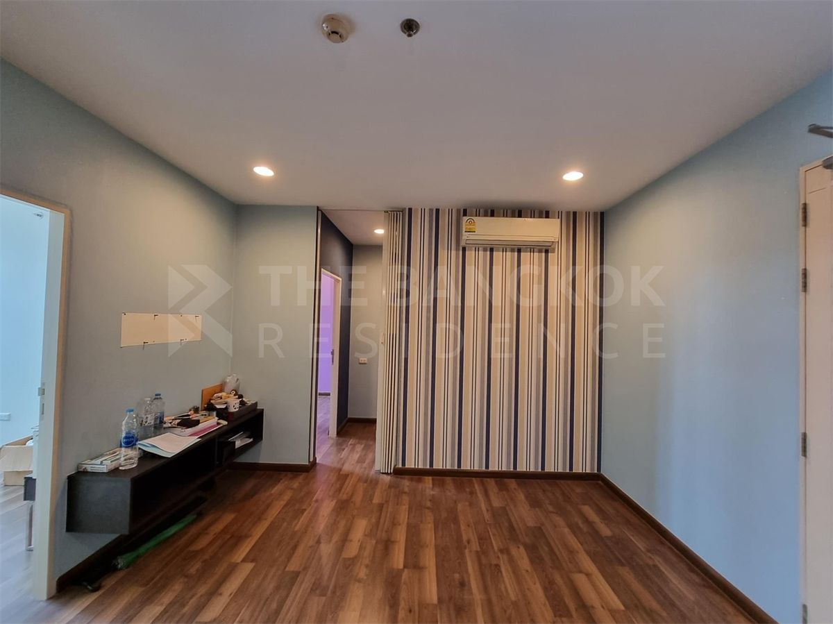 picture Chewathai Ratchaprarop  Condo in High-potential, Central City Location - 7/10