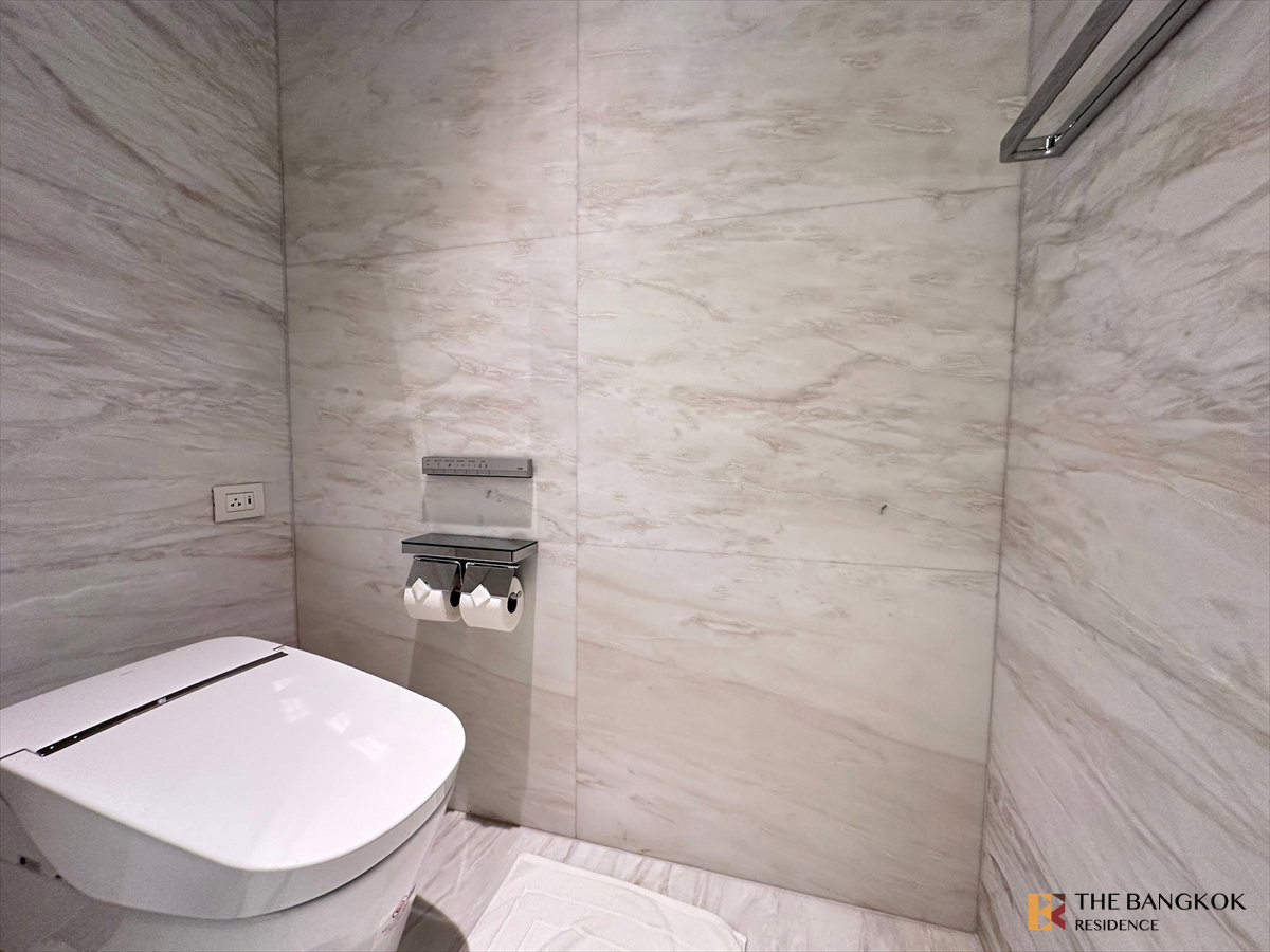 picture Rental Condo ð Scope Langsuan, 2BR, 160 sq.m., 380K ðķ Pet-Friendly High Floor Unit, Perfect for Pet Lovers - 8/8