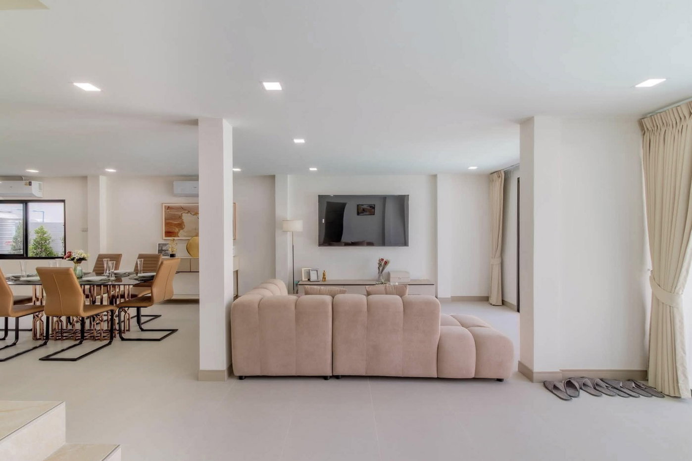 picture High End Pool House for Sale Central Pattaya 7 Bedroom - 3/21