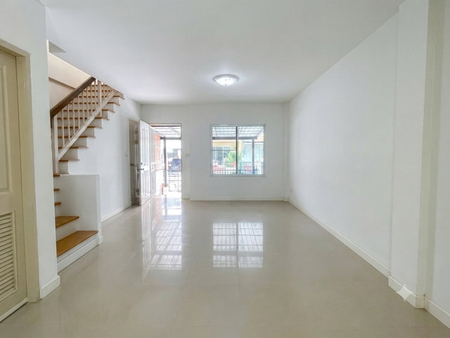 รูป 🏡 ขายทาวน์โฮม 3 ชั้น โครงการ TownPlus สุวรรณภูมิ - รูปที่ 3/7