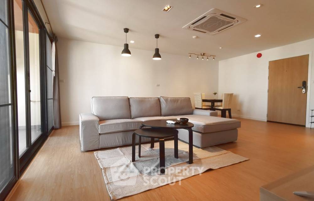 picture 2-BR 117 Sqm On 10th Floor At Sampoom Garden Condo, 200m to BTS Saint Louis (ID 804551) - 2/11