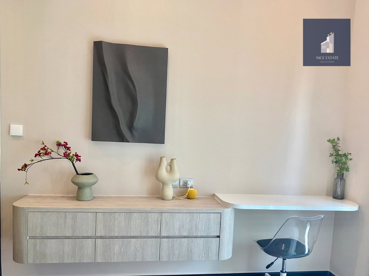 รูป SPECIAL DEAL ! LAVIQ Sukhumvit 57 1Bedroom with Bathtub Beautiful Decoration - รูปที่ 10/15