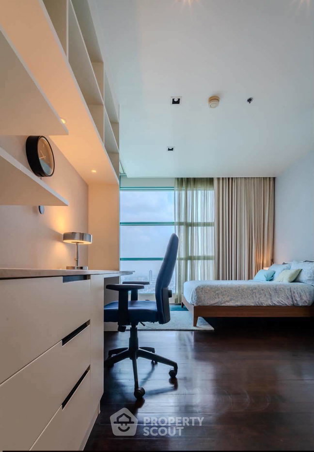 picture 5-BR 381 Sqm High-Floor Condo At Chatrium Riverside, BTS Saphan Taksin (ID 3155875) - 16/17