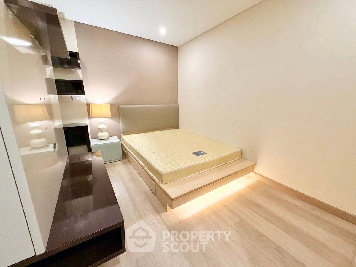 picture 2-BR 70 Sqm Condo At The Address Phathumwan, 100m To BTS Ratchathewi (ID 2881454) - 11/17