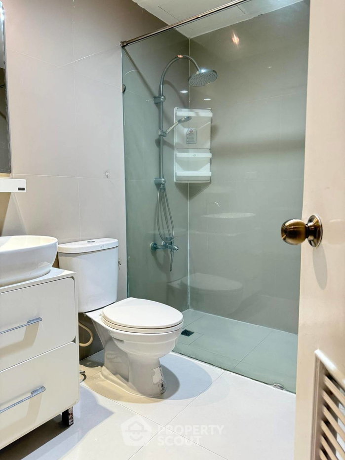 picture Pet-Friendly 1-Bedroom Condo, Wittayu Complex Near BTS Phloen Chit (ID 2069128) - 7/29