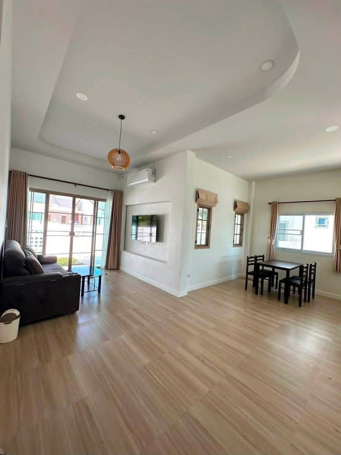 picture Single house, minimalist style, available for rent. 110 sq m. 2 bedrooms. - 4/12