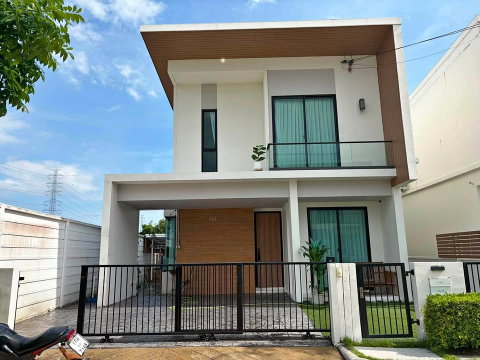 R3122 ให้เช่าบ้านแฝดสไตล์บ้านเดี่ยวหลังริม Como Bianca (ว่างค่ะ) ใกล้เมกาบางนา