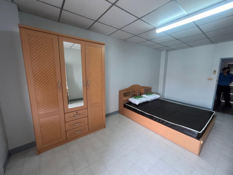 รูป ปล่อยเช่า! คอนโดถนอมมิตร ห้องแอร์ รีโนเวทใหม่หมด - รูปที่ 6/8