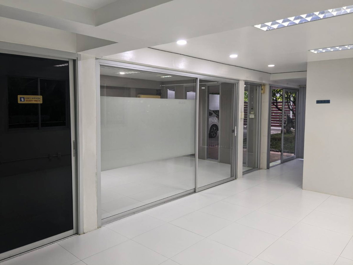 picture Home office & Warehouse / House & garage for rent - 1/12