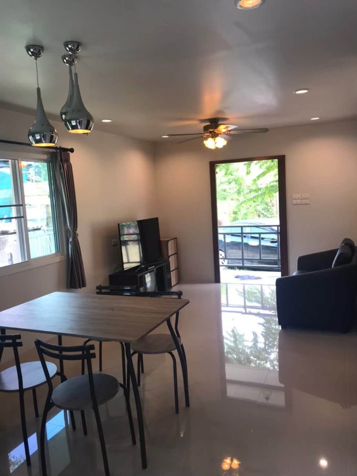 รูป 🏡 ขายด่วน! บ้านเดี่ยวสารภี ที่ดิน 140 ตร.ว. ต่ำกว่าราคาประเมิน ใกล้แยกป่าแดด 📞 063-664-9056 - รูปที่ 4/5