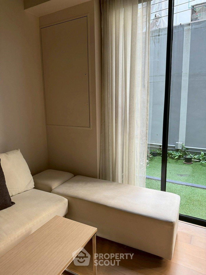 picture Ground-Floor 1-BR Condo For Rent, LIV @ 49 Near BTS Thong Lor (ID 2703752) - 23/42