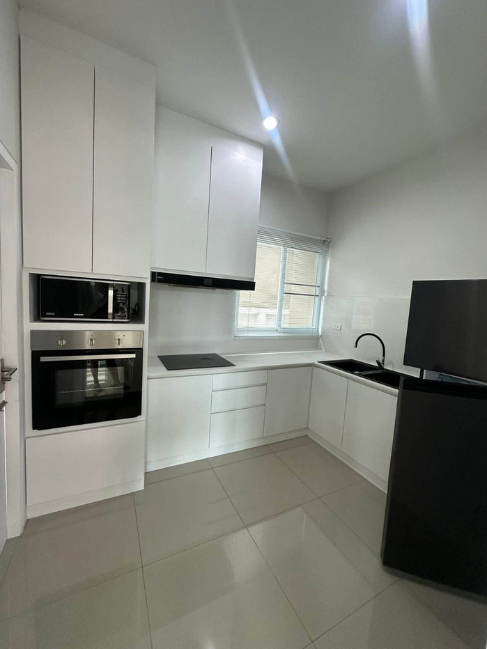 รูป 🏡 ให้เช่าด่วน! บ้านหรู เดอะพรีโก้ สันกำแพง 4 นอน 4 น้ำ พร้อมเฟอร์นิเจอร์ครบ 📞 063-664-9056 - รูปที่ 4/14