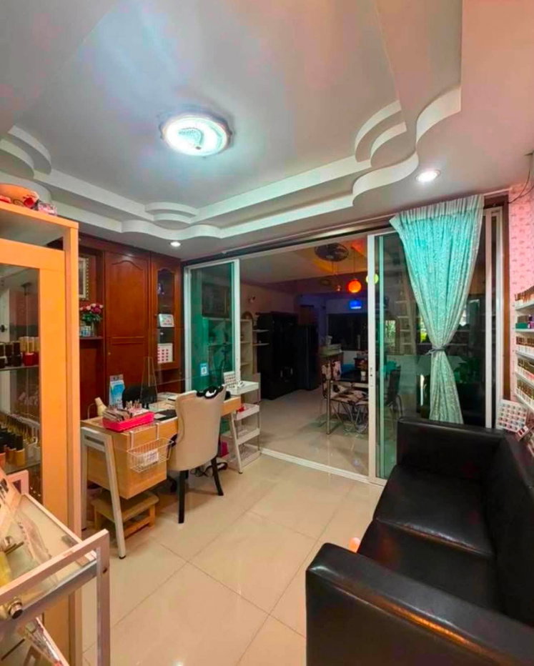 รูป บ้านทาวน์เฮาส์ใจกลางพัทยา ทำเลทองโซนพัทยากลาง ใกล้สุขุมวิท 2ห้องนอน 2ห้องน้ำ - รูปที่ 6/13