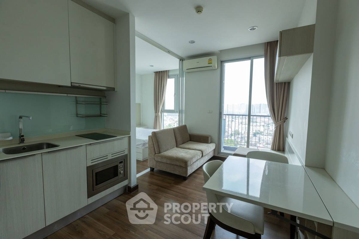picture 1-BR Condo, 19th Floor, 28 Sqm | Chewathai Interchange Near MRT Tao Poon 📍 (ID 1433497) - 3/7