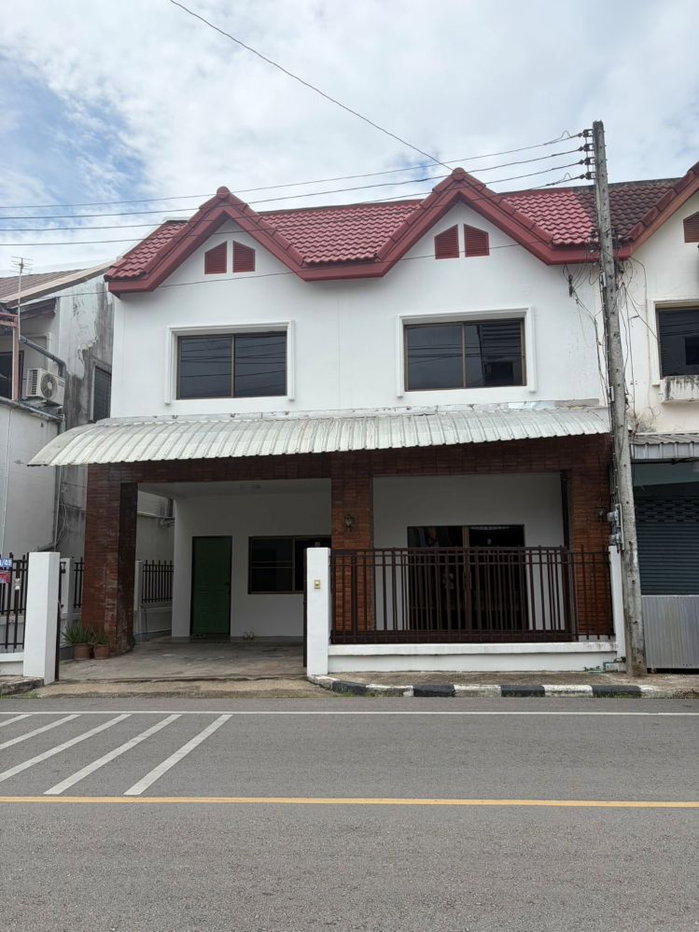 รูป ขายทาวน์เฮาส์ 2 ชั้น หมู่บ้านวรุณนิเวศน์ พร้อมเข้าอยู่ ทำเลดี ใกล้ เซ็นทรัล เชียงใหม่ แอร์พอร์ต - รูปที่ 1/15