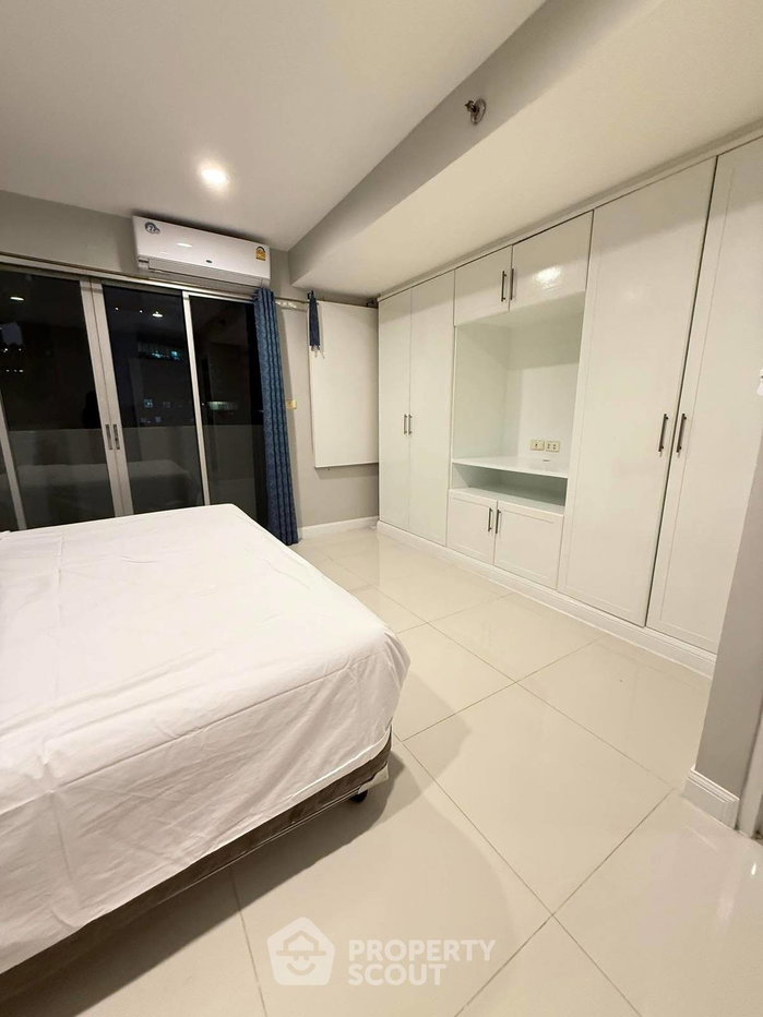 picture Pet-Friendly 1-Bedroom Condo, Wittayu Complex Near BTS Phloen Chit (ID 2069128) - 2/29