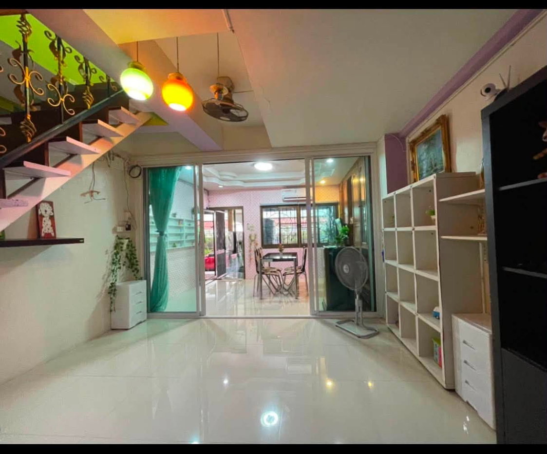 รูป บ้านทาวน์เฮาส์ใจกลางพัทยา ทำเลทองโซนพัทยากลาง ใกล้สุขุมวิท 2ห้องนอน 2ห้องน้ำ - รูปที่ 3/13