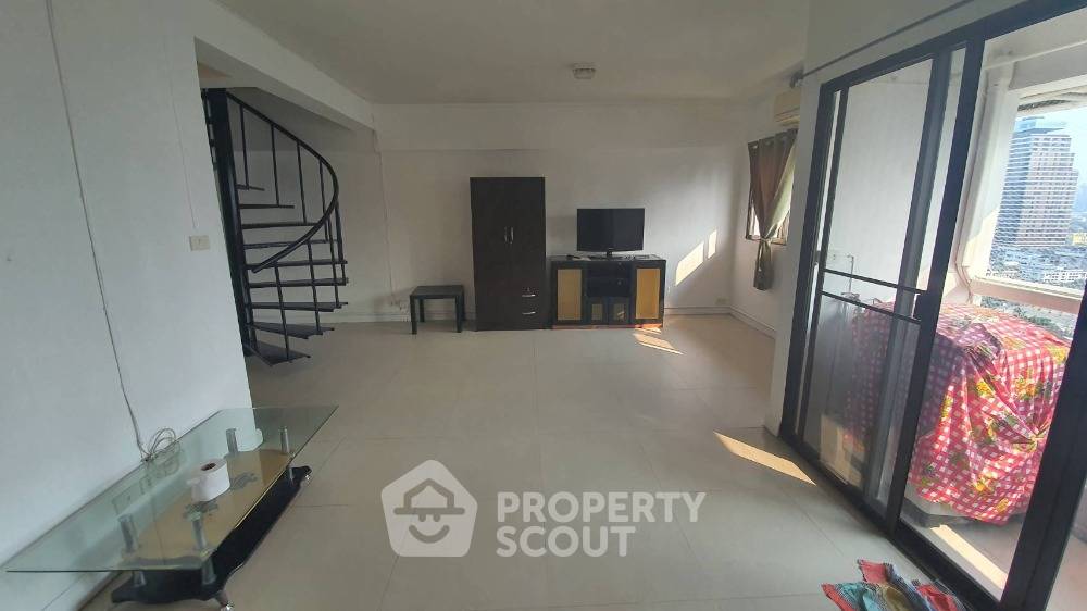 picture 2-BR Condo at Thonglor Tower Condominium near BTS Thong Lor (ID 404219) - 1/15