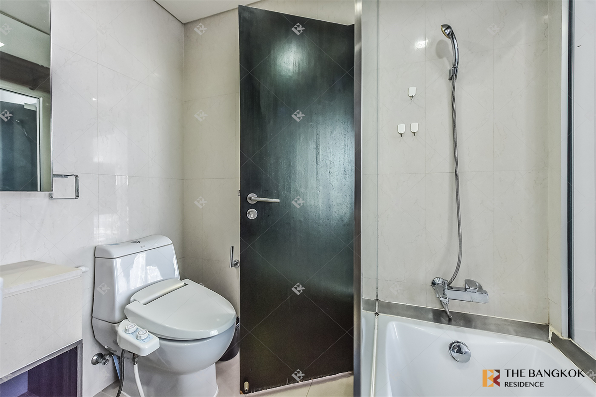 picture Le Luk Condominium Book before anyone else near BTS Phra Khanong - 8/10