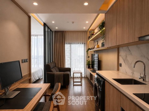 Pet-Friendly 1-BR At Muniq Sukhumvit 23, High-Floor Near MRT Sukhumvit (ID 3153747)