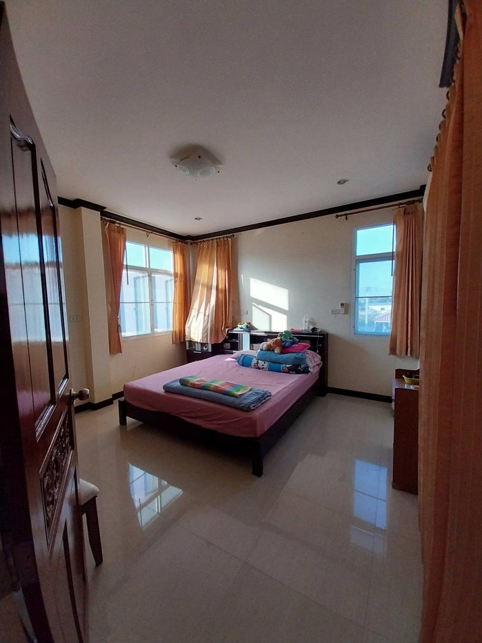 รูป ขายบ้านเดี่ยว 2 ชั้น พร้อมบ้านชั้นเดียวบนพื้นที่เดียวกัน ที่ดิน 119 ตร.ว. จอดรถ 2 คัน บรรยากาศร่มรื่น - รูปที่ 13/21