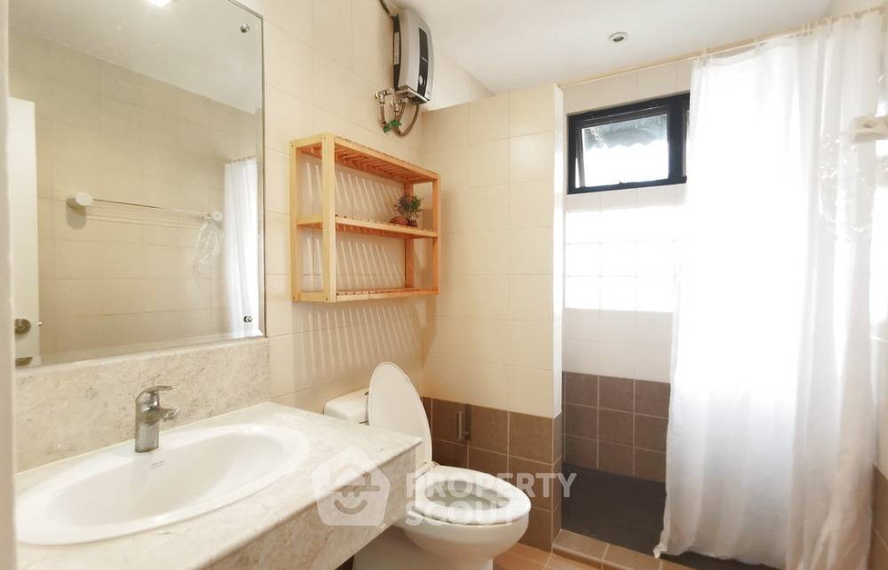 picture 2-BR 117 Sqm On 10th Floor At Sampoom Garden Condo, 200m to BTS Saint Louis (ID 804551) - 8/11