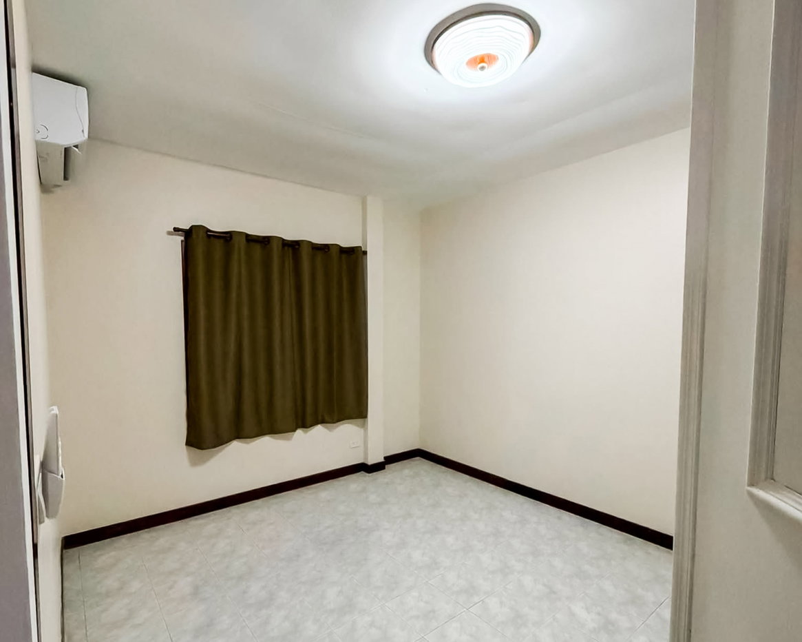 รูป 3 Bedroom House for Sale Near Mabprachan Lake Pattaya - รูปที่ 11/15