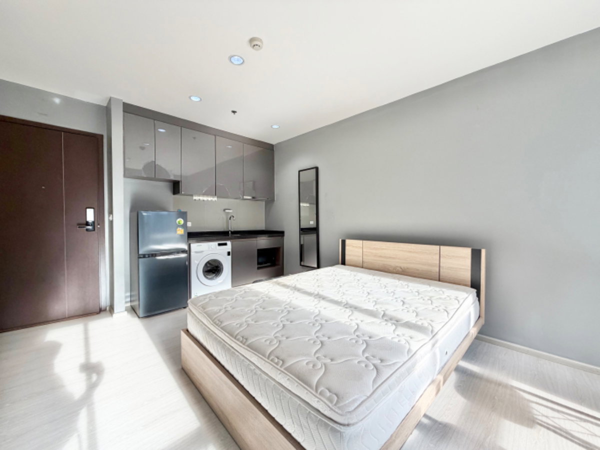 รูป ขายถูกสุดในโครงการ! Rhythm Asoke ห้องสตูดิโอ ชั้นสูง แต่งเฟอร์ครบ พร้อมอยู่ ใกล้ MRT พระราม 9 เพียง 2.59 ล้าน - รูปที่ 4/16