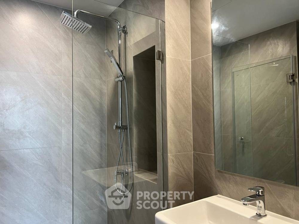 picture 1-BR 34 Sqm, 33rd-Floor At Ideo Chula Samyan Near MRT Sam Yan (ID 1405196) - 11/15