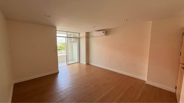 picture 🔥 For Sale – Ratchayothin House | Pet-Friendly Condo | Near BTS Ratchayothin - 2/4