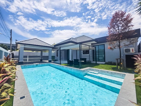 Modern Pool Villa for Sale Siam Country Club East Pattaya