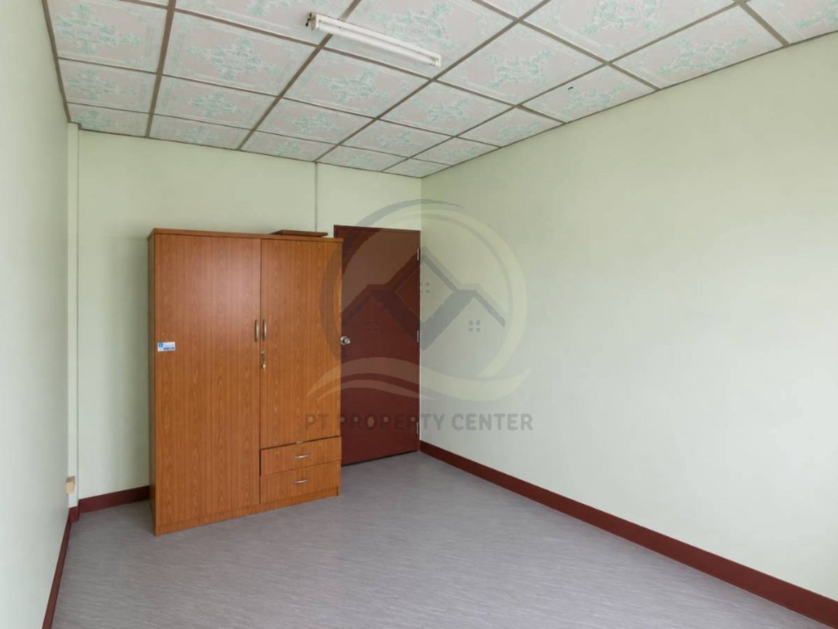 รูป หมู่บ้านปรีชา 9 ทาวน์โฮม 2 ชั้น ซอยรามคำแหง 186 มีนบุรี ทำเลศักยภาพ ต่อเติมครบ ติดถนนรามคำแหง ใกล้รถไฟฟ้า เปิดโอกาสให้เจรจาต่อรองได้ - รูปที่ 14/16