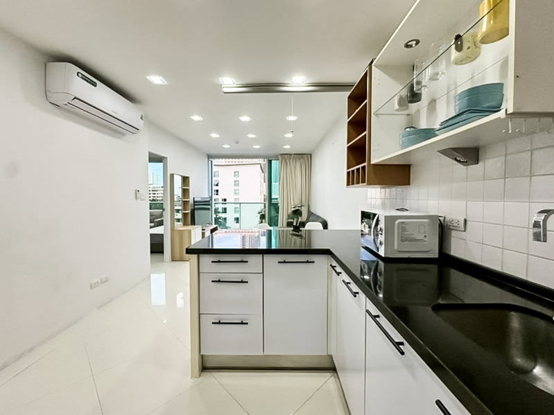 picture Beachfront Sea View Condo for Sale Laguna Heights Wongamat - 6/19