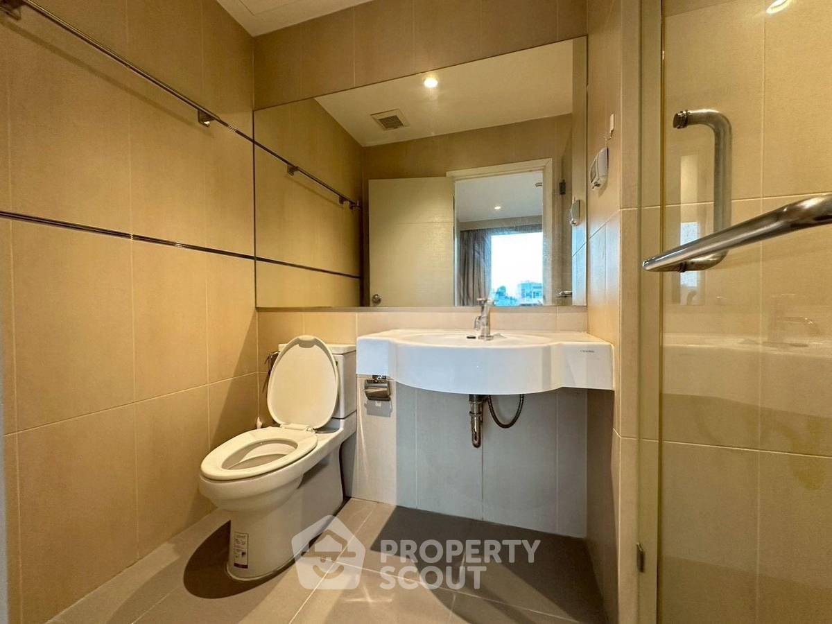 picture 2-BR Condo At Centric Sathorn-St. Louis, 200m to BTS Saint Louis (ID 3153898) - 8/9