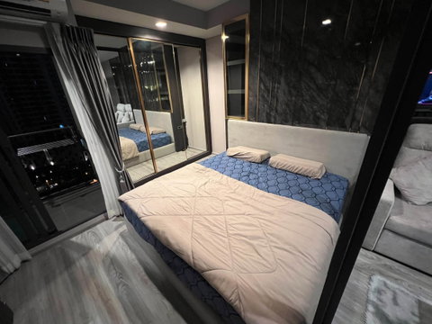 IDEO Sathorn - Wongwian Yai ห้องสวย ราคาดี สอบถามเพิ่มเติมได้ที่ Line @condorental