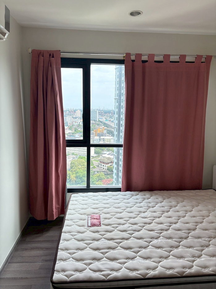 picture Condo For Rent!!The Base Park East - 7/10