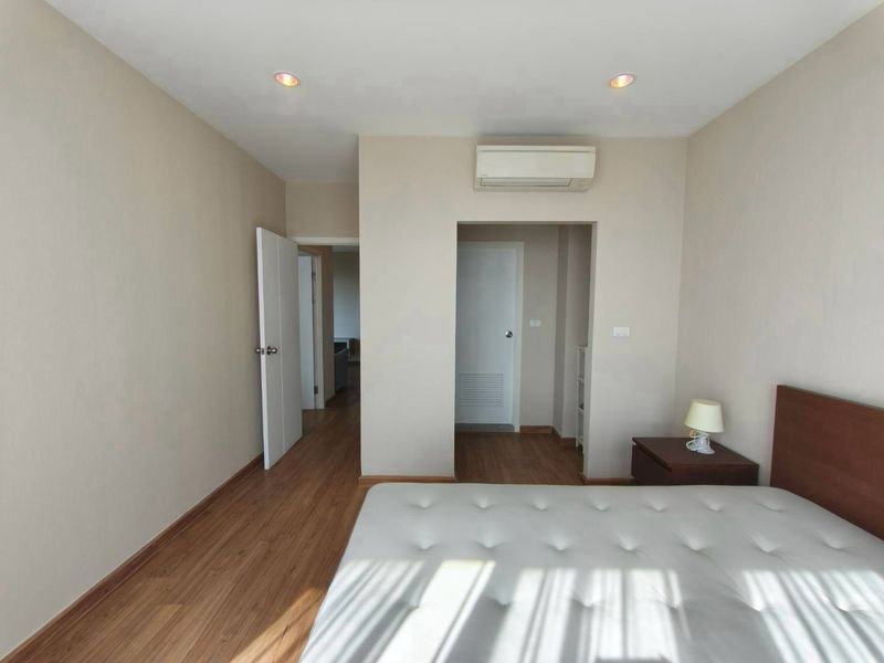 picture Renovated 2 bedroom for sale 61.25 sqm. - 18/23