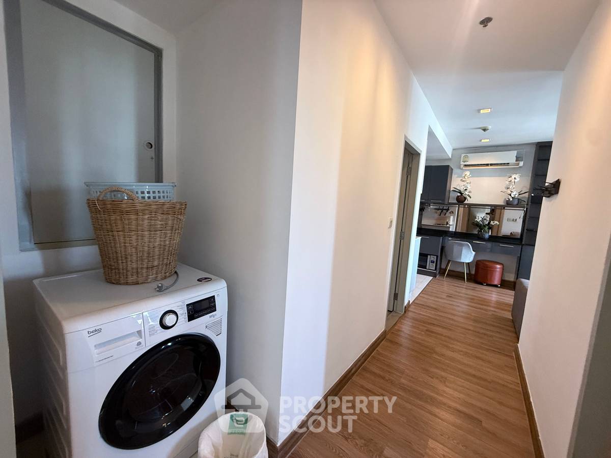 picture 2-BR Condo Ideo Mobi Rama 9, 200m to MRT Phra Ram 9 (ID 1405377) - 3/16