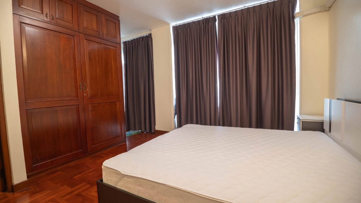 รูป 🏡ให้เช่าทาวน์โฮม 4 ชั้น ทำเลเอกมัย หมู่บ้านเอกมัยวิลล่า (Ekkamai Villa) 5 ห้องนอน 5 ห้องน้ำ ซอยเอกมัย ระหว่างซอย 26 และ 28  - รูปที่ 11/19