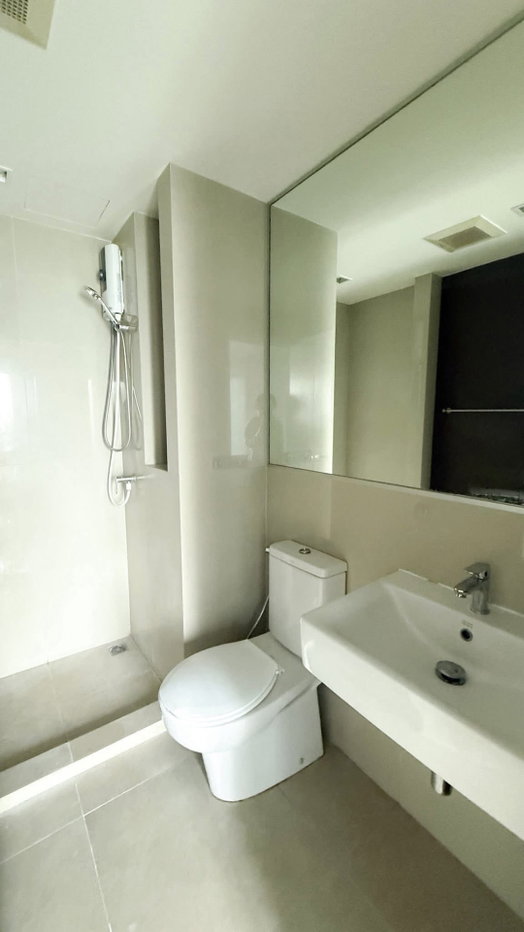 picture ✨ Beautiful, premium unit—ready to move in! ✨ 🏡 For Rent: 𝐂𝐡𝐚𝐦𝐛𝐞𝐫 𝐂𝐡𝐚𝐧𝐧 𝐋𝐚𝐝𝐩𝐫𝐚𝐨-𝐖𝐚𝐧𝐠𝐡𝐢𝐧 🌿 - 5/8