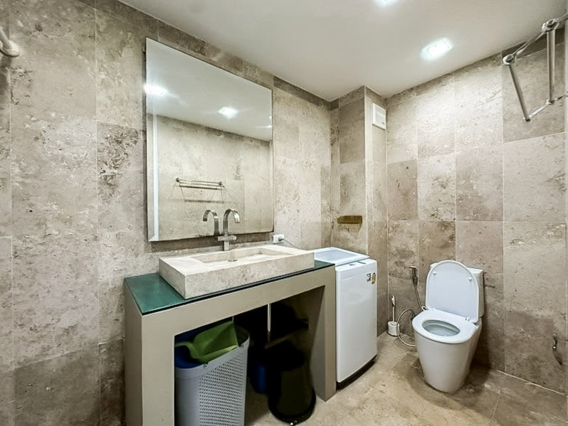 picture Beachfront Sea View Condo for Sale Laguna Heights Wongamat - 14/19