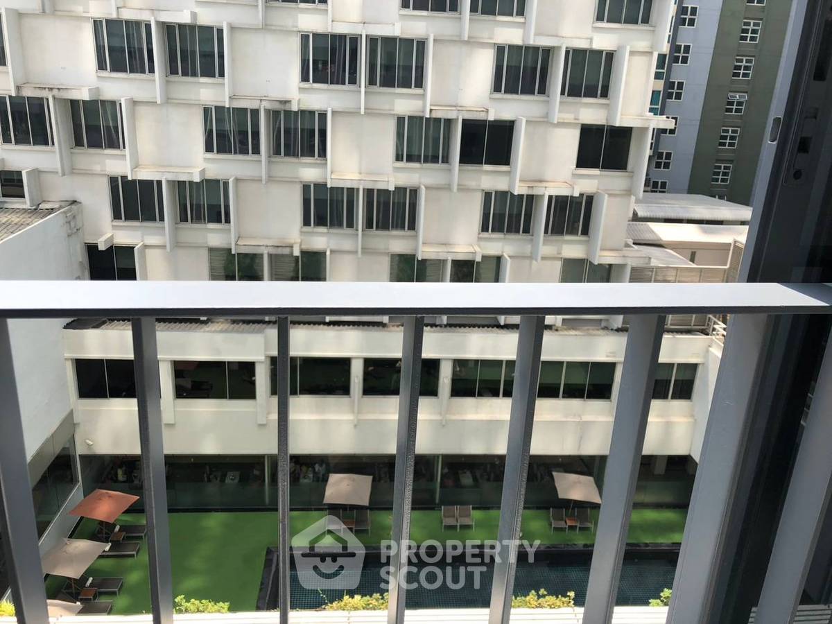 picture Well-Priced 1-BR Condo At Ideo Q Chula Samyan, 400m to MRT Sam Yan (ID 2286102) - 8/9