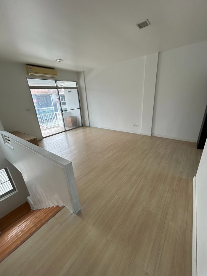 รูป ขายบ้านมือ 2 บ้านใหม่เทพารักษ์-วงแหวน ทำเลดี ใกล้ทางด่วน (สภาพดี ) สนใจโทร 083-1606336 - รูปที่ 4/15