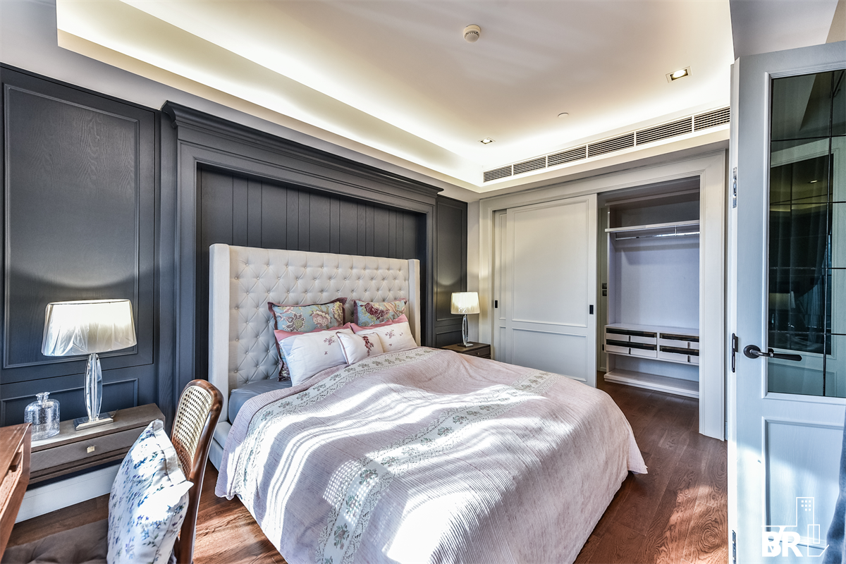 picture Condo with the Best Location The Bangkok Sathorn near BTS Surasak - 4/10
