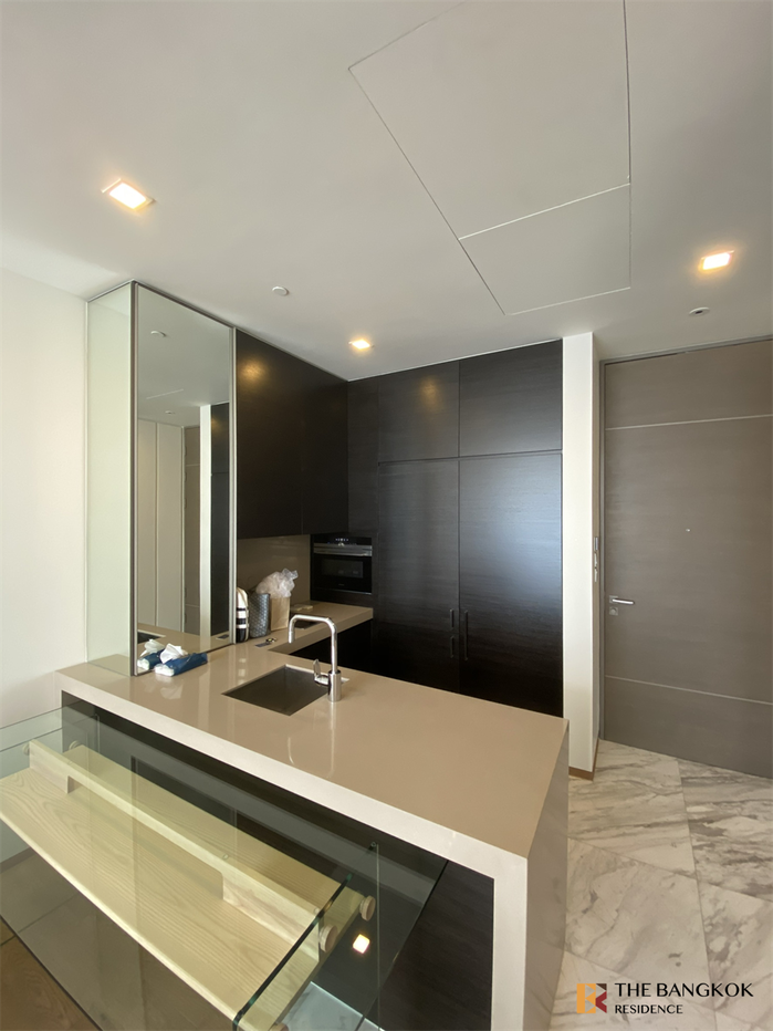 picture Saladaeng One near MRT Lumpini Station Convenient Travel, Great Value per Square Meter - 1/10