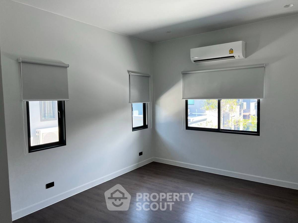 picture 273 Sqm 4-BR House For Rent At Setthasiri-Krungthep Kreetha 2 (ID 1111718) - 5/6