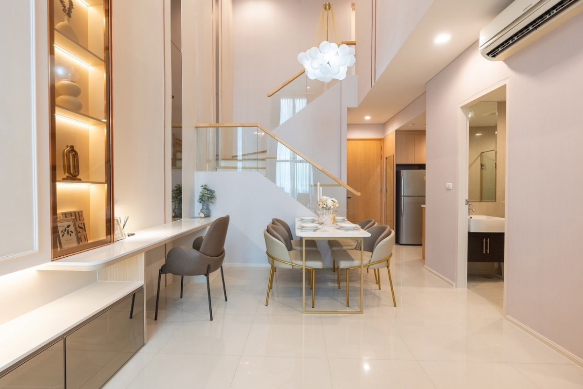 รูป 🔥 VILLA ASOKE – RARE DUPLEX 2BEDROOM WITH DOUBLE-HEIGHT CEILINGS AT 17.5MB 🔥 - รูปที่ 21/25