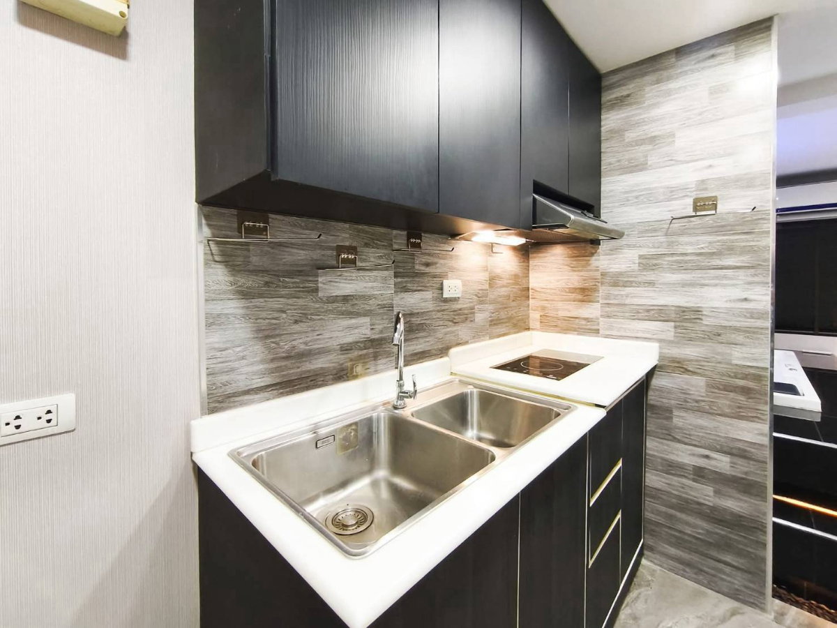 picture ⭐✨ RH-115 The Kris 3 Ratchada 17 Condo for Sale (Only 500 meters from MRT Sutthisan) ✨⭐ - 1/18
